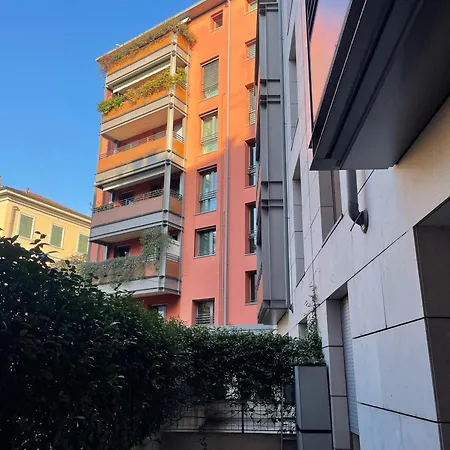 Via Tortona 10 * Milan